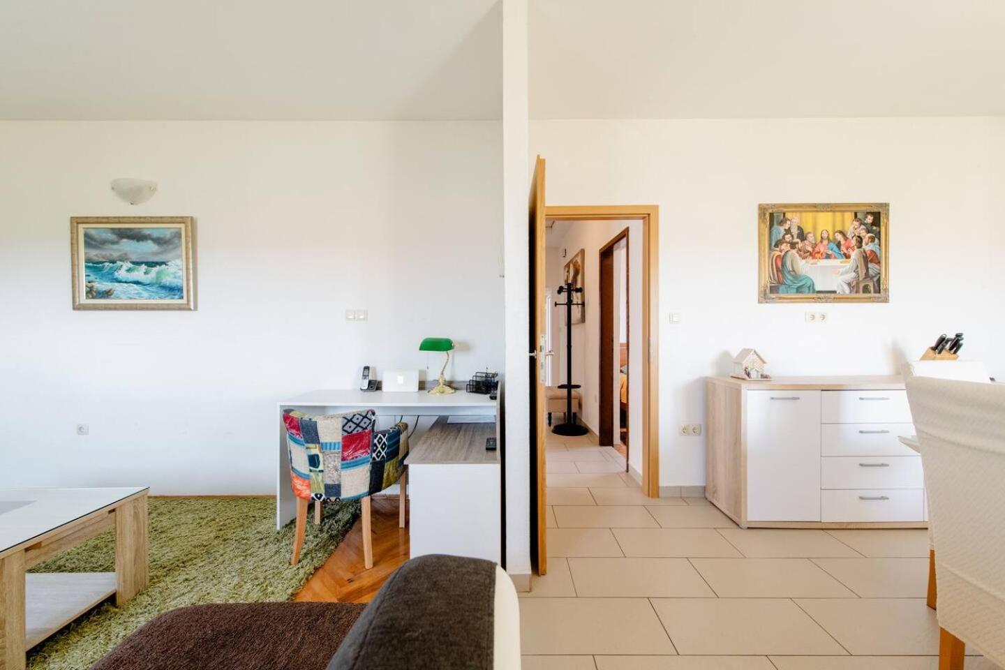ソリンApartman Jamアパートメント 部屋 写真